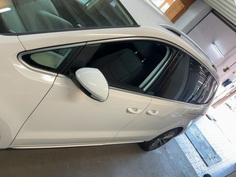 Volkswagen Sharan 2.0 TDI Comfortline BlueMotion Tech — zdjęcie 4