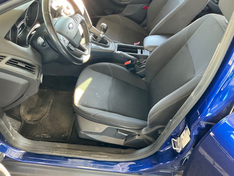 Ford Focus 1.5 TDCi Trend + 2015 – снимка 27