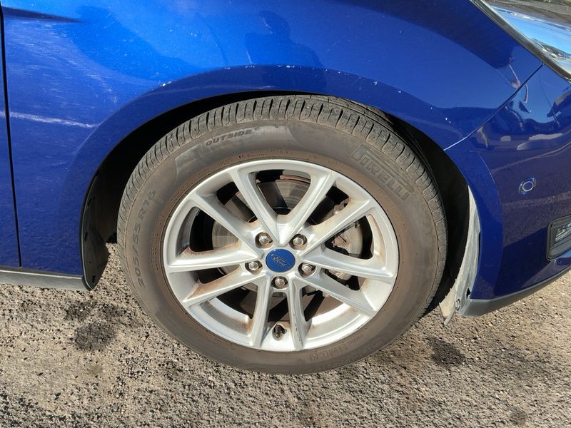 Ford Focus 1.5 TDCi Trend + 2015 – снимка 11