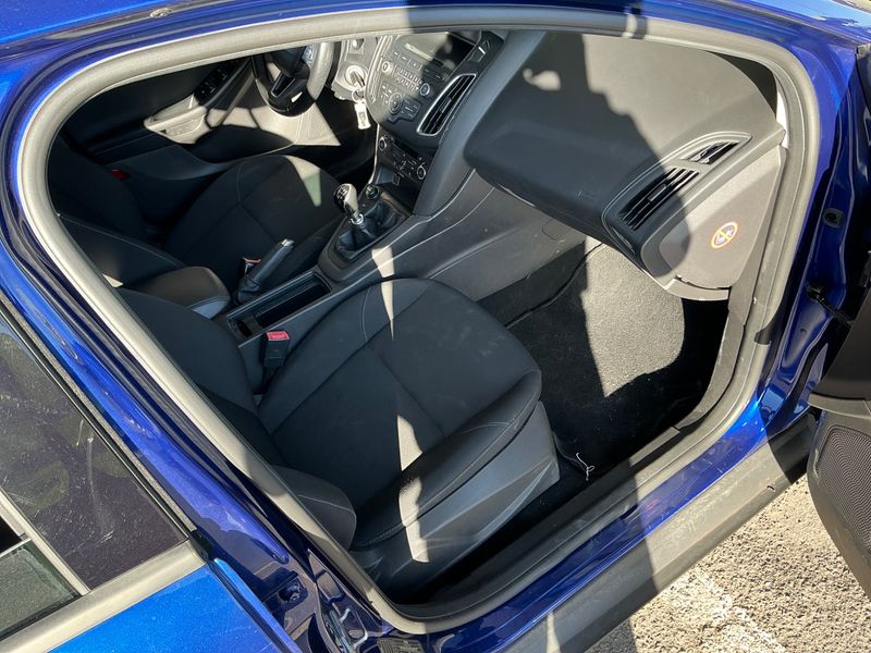 Ford Focus 1.5 TDCi Trend + 2015 – снимка 26