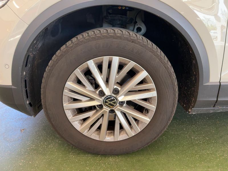 Volkswagen T-Roc 1.0 TSI Life 2022 – снимка 3