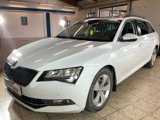 Skoda Superb 2018 — photo 1