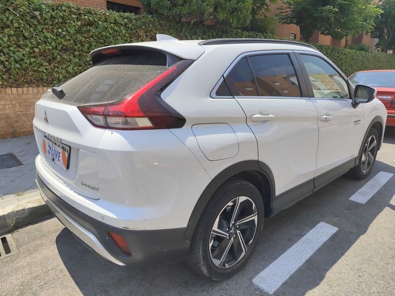 Mitsubishi Eclipse Cross 2.4 Plug-in Hybrid Kaiteki 4WD — zdjęcie 5