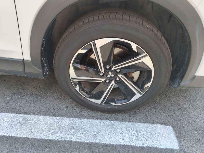 Mitsubishi Eclipse Cross 2.4 Plug-in Hybrid Kaiteki 4WD — zdjęcie 14