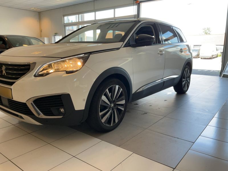 Peugeot 5008 1.2 PureTech Allure — zdjęcie 2