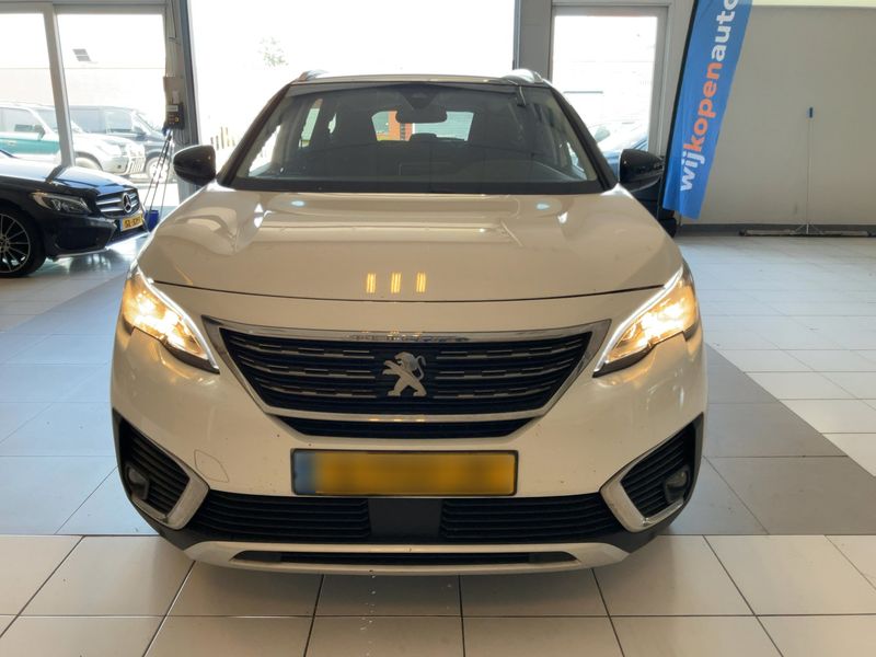 Peugeot 5008 1.2 PureTech Allure — zdjęcie 9
