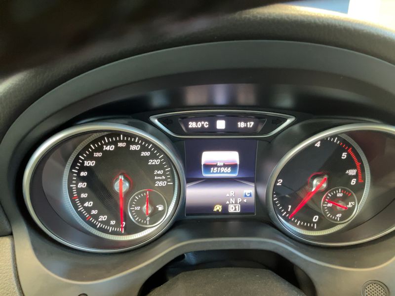 Mercedes-Benz CLA-Klasse CLA 180 d Shooting Brake Urban — zdjęcie 13