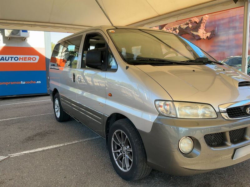 Hyundai H1 2.5 CRDi Starex — zdjęcie 8