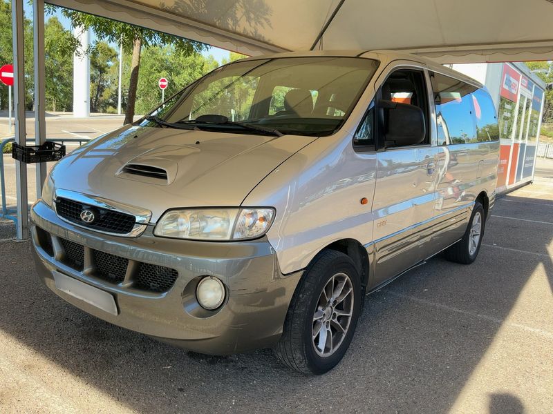Hyundai H1 2.5 CRDi Starex — zdjęcie 1