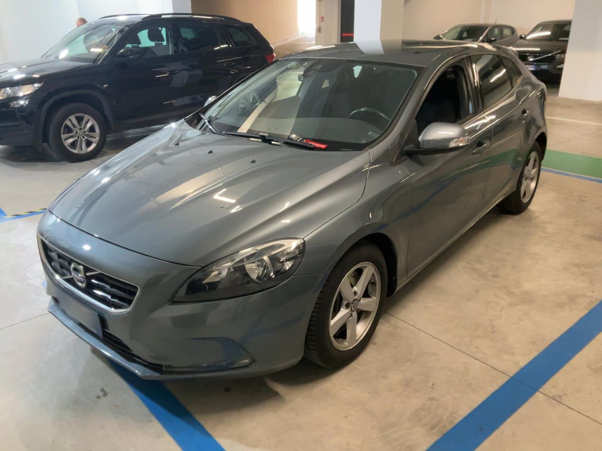 Volvo V40 2015