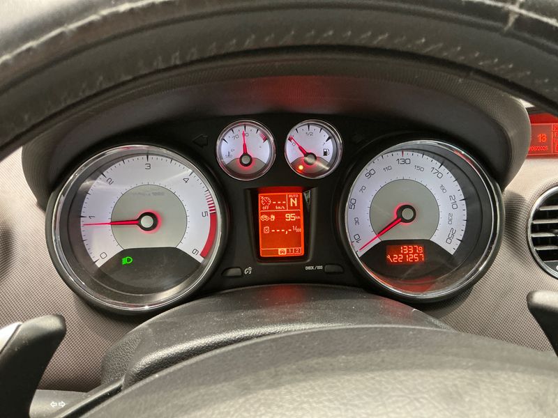 Peugeot 308 1.6 HDi Platinum — zdjęcie 4