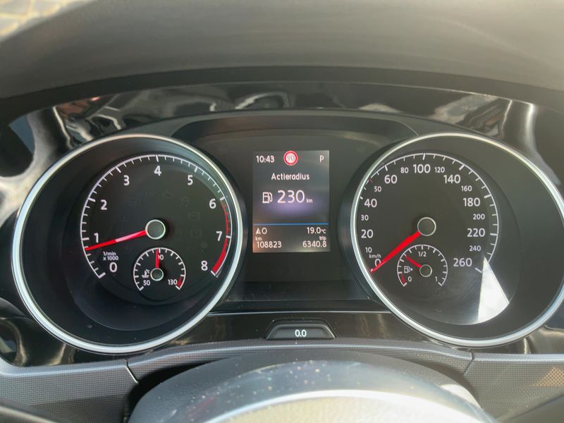 Volkswagen Touran 1.4 TSI Highline BlueMotion Tech — zdjęcie 13