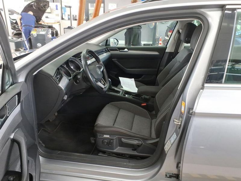 Volkswagen Passat 2.0 TDI Business — zdjęcie 9