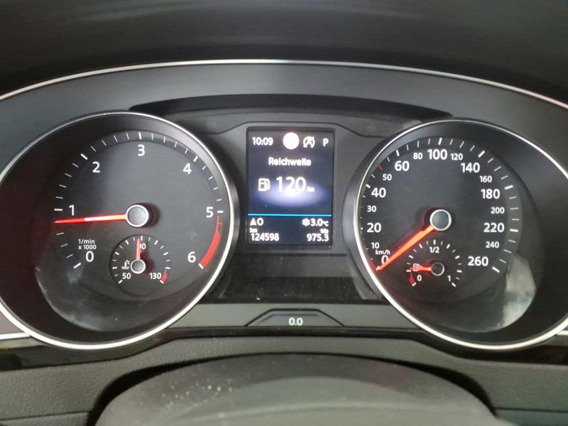Volkswagen Passat 2.0 TDI Business — zdjęcie 17