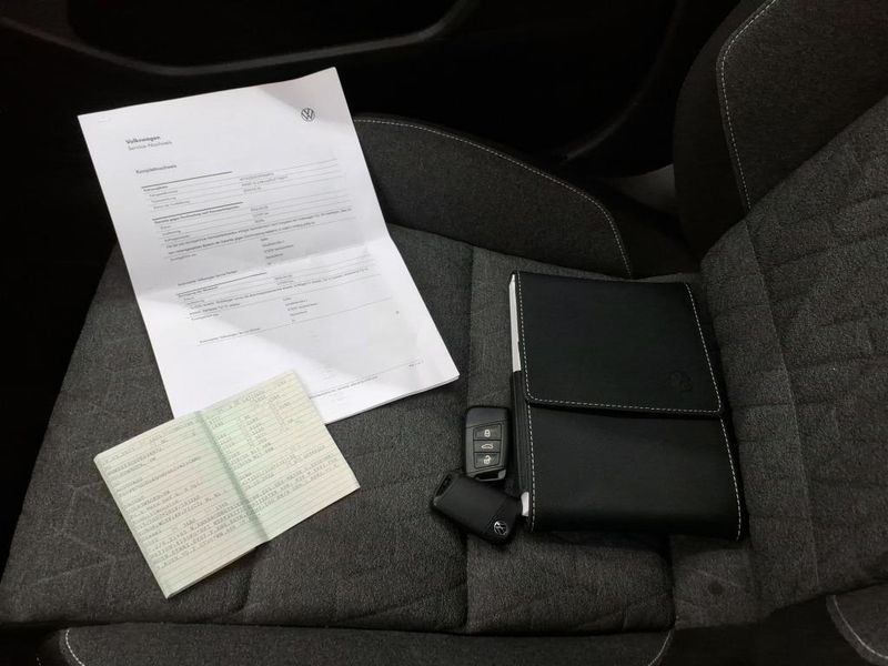 Volkswagen Passat 2.0 TDI Business — zdjęcie 16