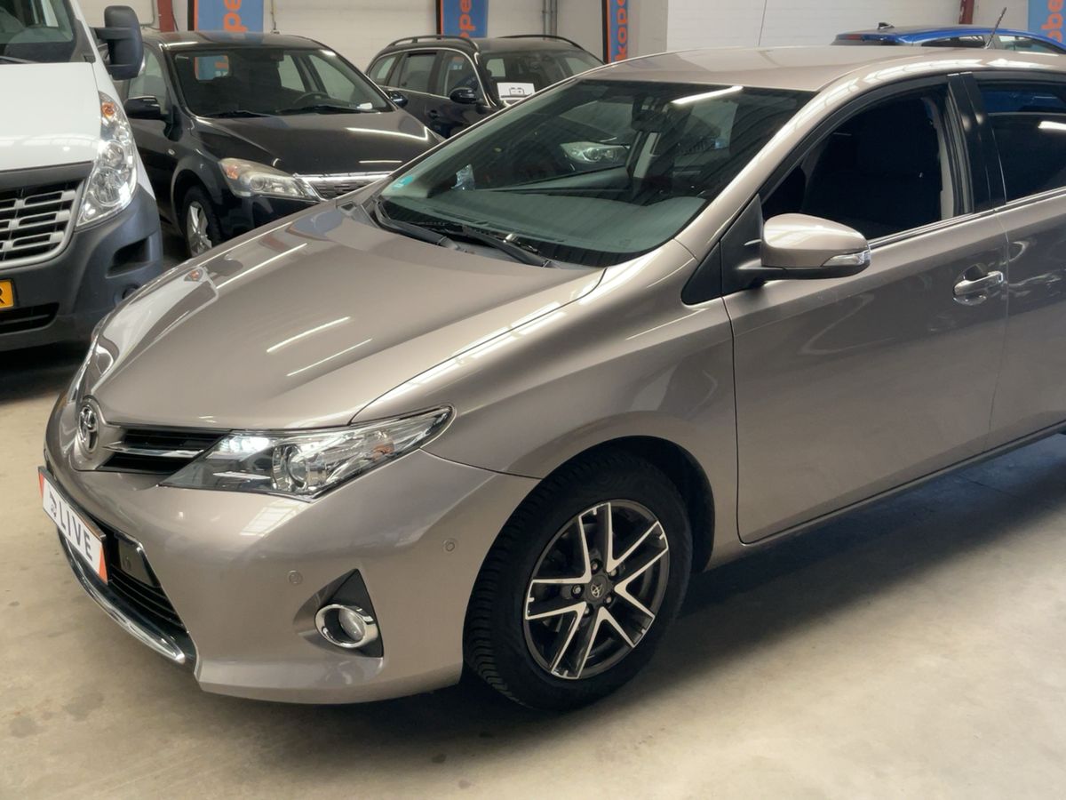 Toyota Auris 1.6 Life+