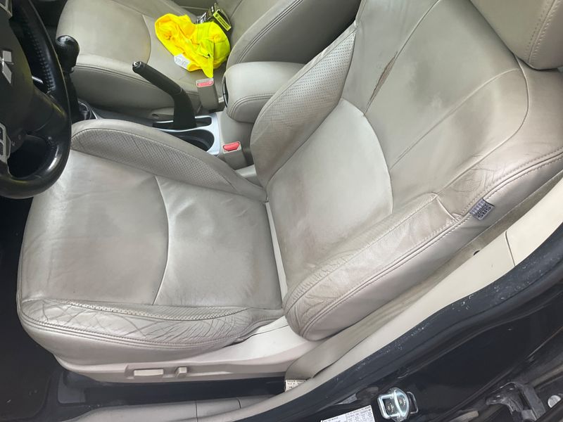 Mitsubishi Outlander 2.2 DI-D Kaiteki Plus 2009 – снимка 32