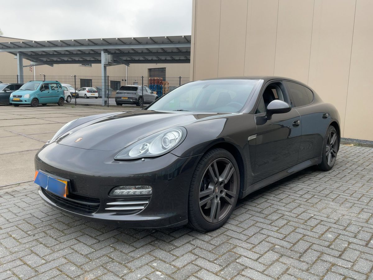 Porsche Panamera 2012