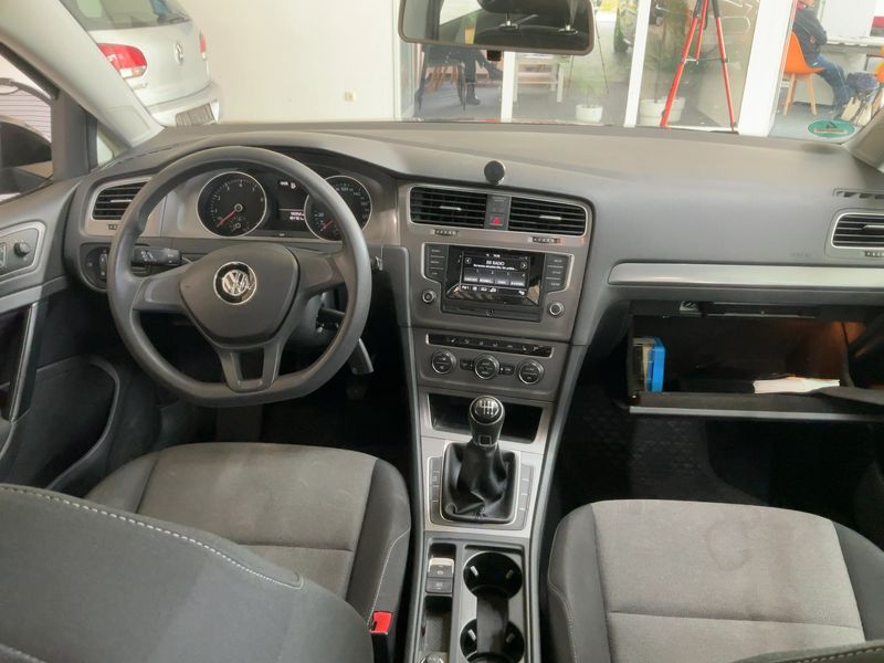 Volkswagen Golf VII 1.2 TSI Trendline BlueMotion Tech 2017 – снимка 17