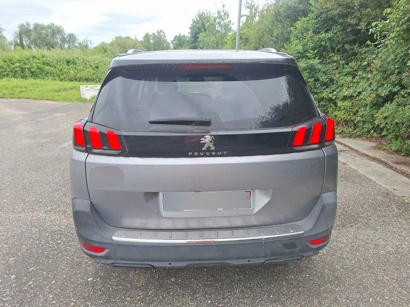 Peugeot 5008 1.2 PureTech Allure — zdjęcie 4
