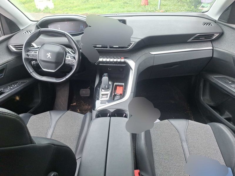 Peugeot 5008 1.2 PureTech Allure — zdjęcie 11