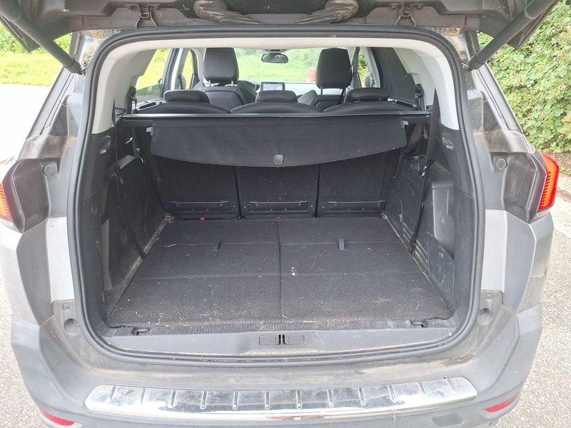 Peugeot 5008 1.2 PureTech Allure — zdjęcie 9