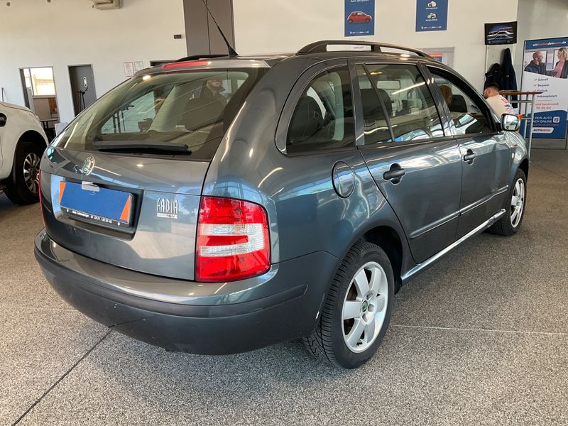 Skoda Fabia 1.4 Elegance — zdjęcie 2