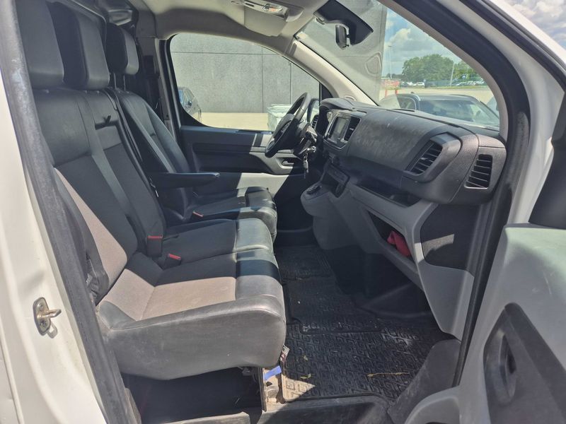 Toyota ProAce 2.0 D-4D L1 Combi Dynamic — zdjęcie 10
