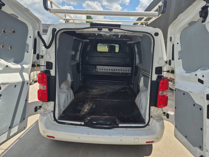 Toyota ProAce 2.0 D-4D L1 Combi Dynamic — zdjęcie 9