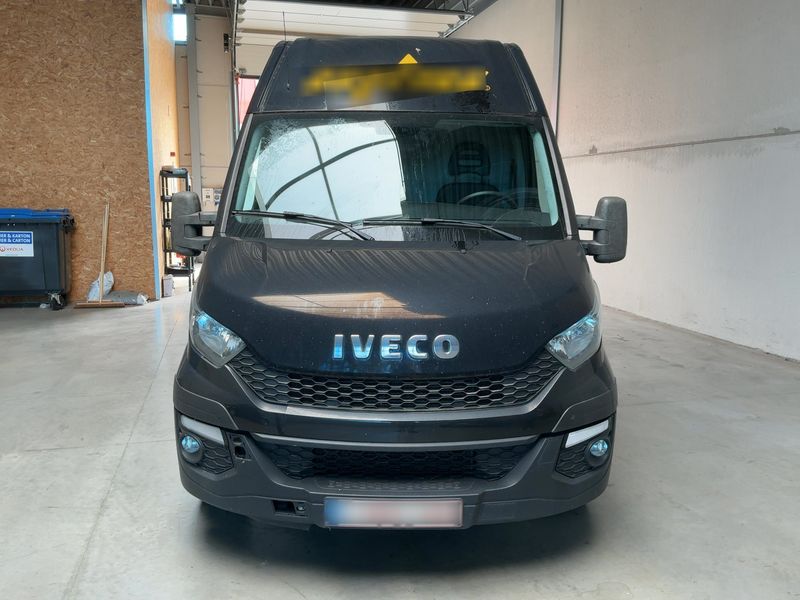 Iveco Daily 3.0 Diesel HKa 35 S V Radstand 4100 — zdjęcie 9