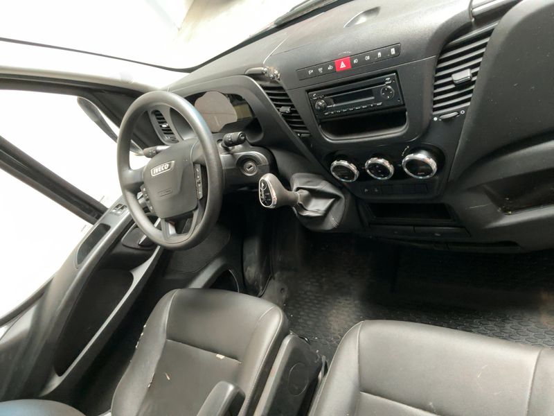 Iveco Daily 3.0 Diesel HKa 35 S V Radstand 4100 — zdjęcie 12