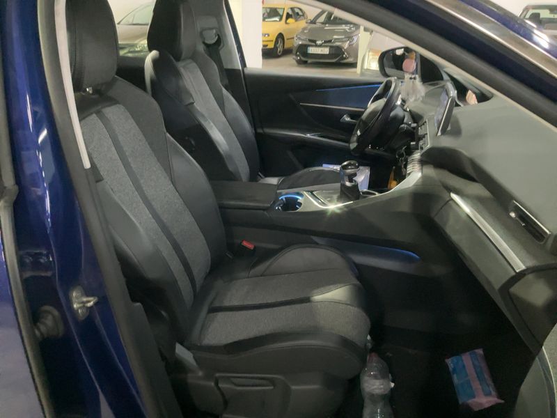 Peugeot 3008 1.6 Blue-HDi Allure — zdjęcie 11
