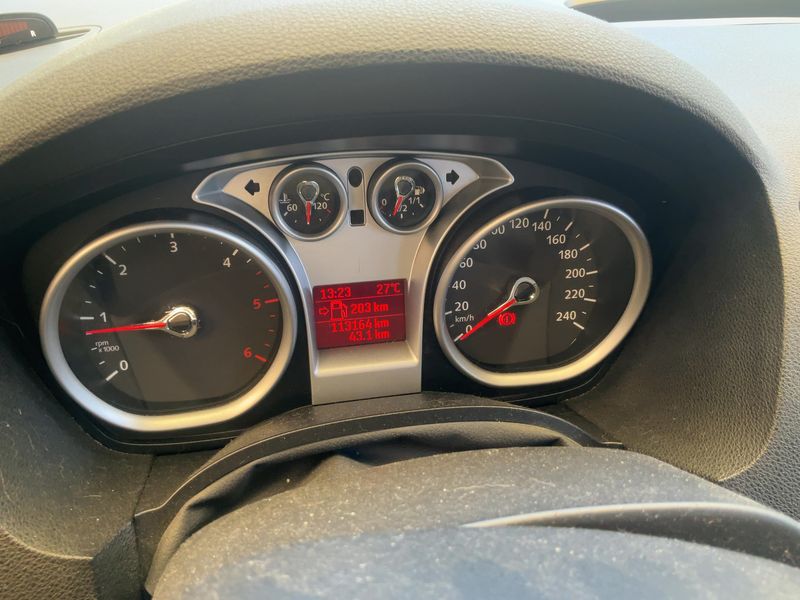 Ford Kuga 2.0 TDCi Trend — zdjęcie 13