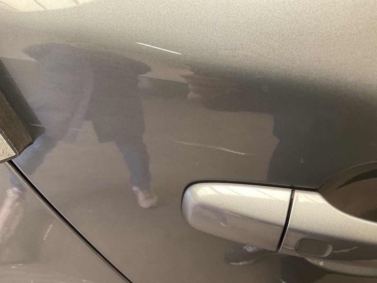 Volvo V60 2018 — photo 30