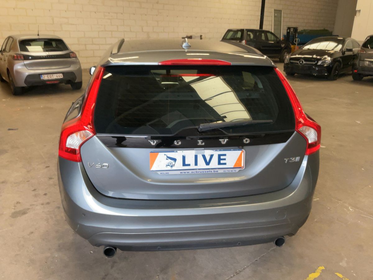 Volvo V60 2018 — photo 8