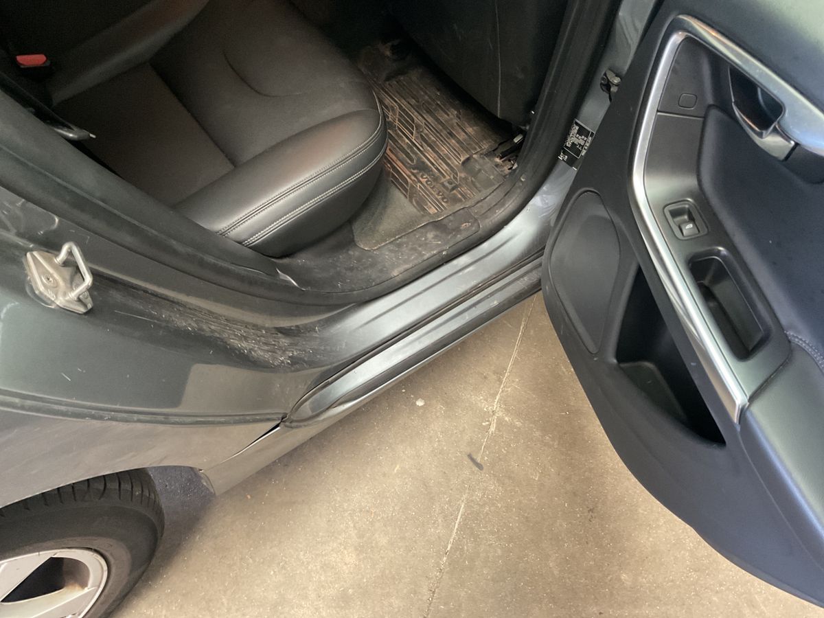 Volvo V60 2018 — photo 33