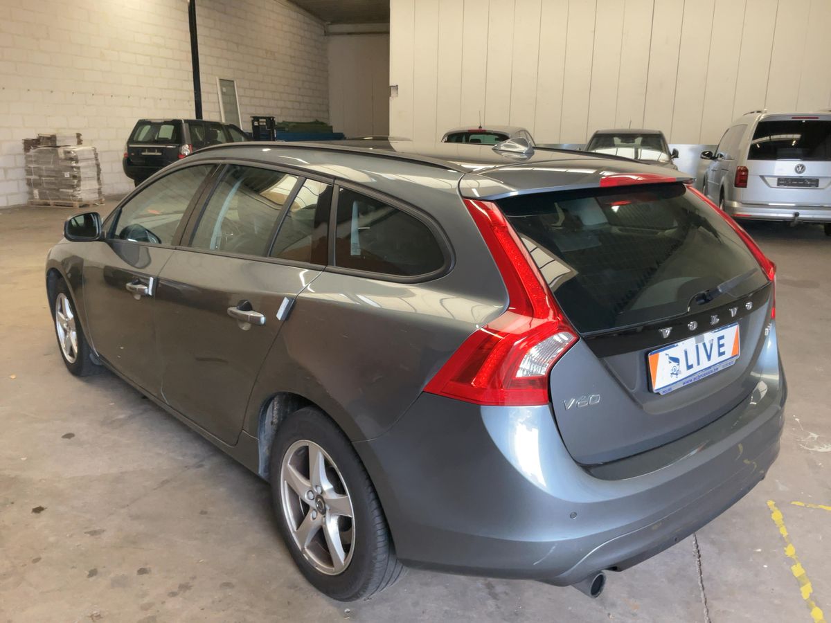 Volvo V60 2018 — photo 7