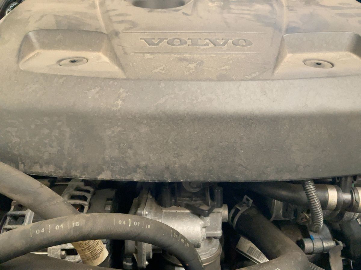 Volvo V60 2018 — photo 44