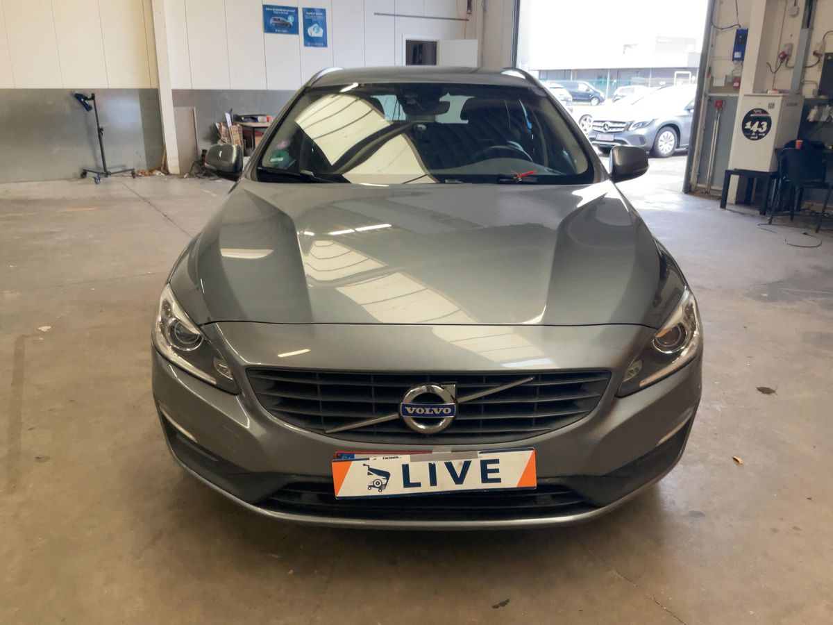 Volvo V60 2018 — photo 15