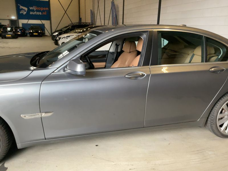 BMW 7er 740d — zdjęcie 4