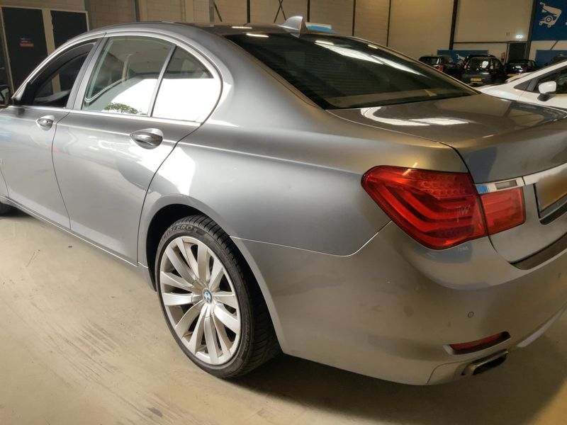 BMW 7er 740d — zdjęcie 3