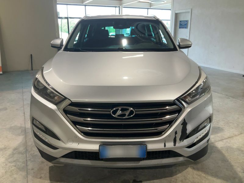 Hyundai Tucson 1.7 CRDi Xpossible ISG 2WD — zdjęcie 9