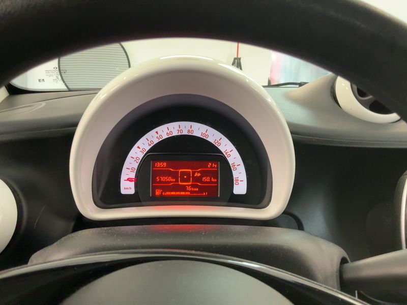 Smart fortwo 1.0 Basis Standard — zdjęcie 13