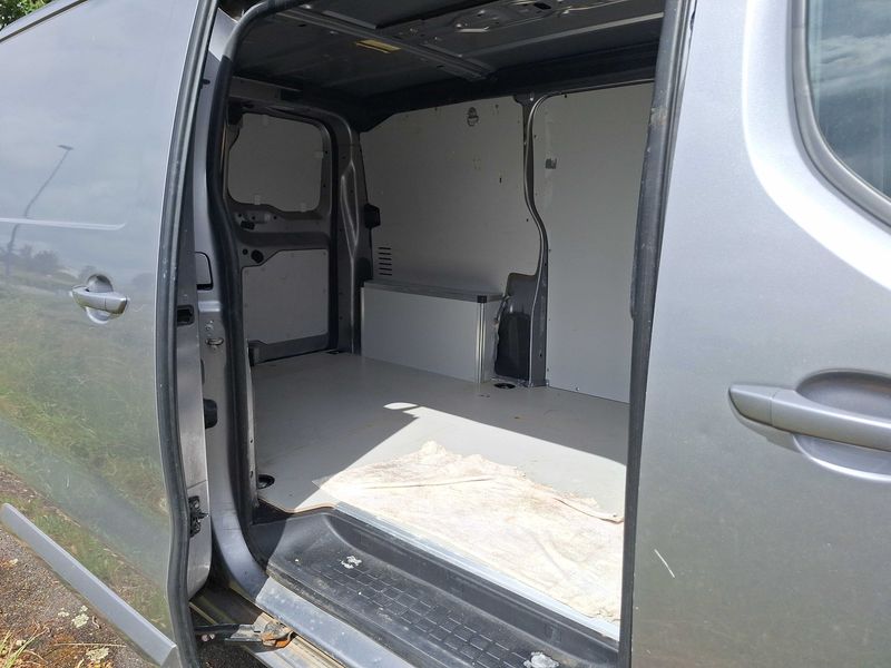 Opel Vivaro electric drive 100 kW M (L2) — zdjęcie 14