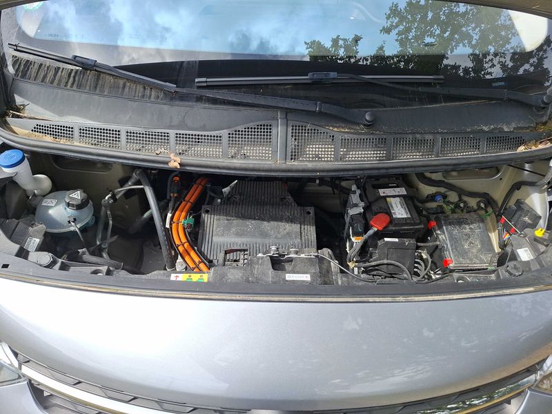Opel Vivaro electric drive 100 kW M (L2) — zdjęcie 8