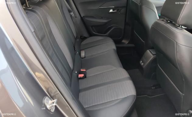Peugeot 2008 1.5 Blue-HDi Allure — zdjęcie 13