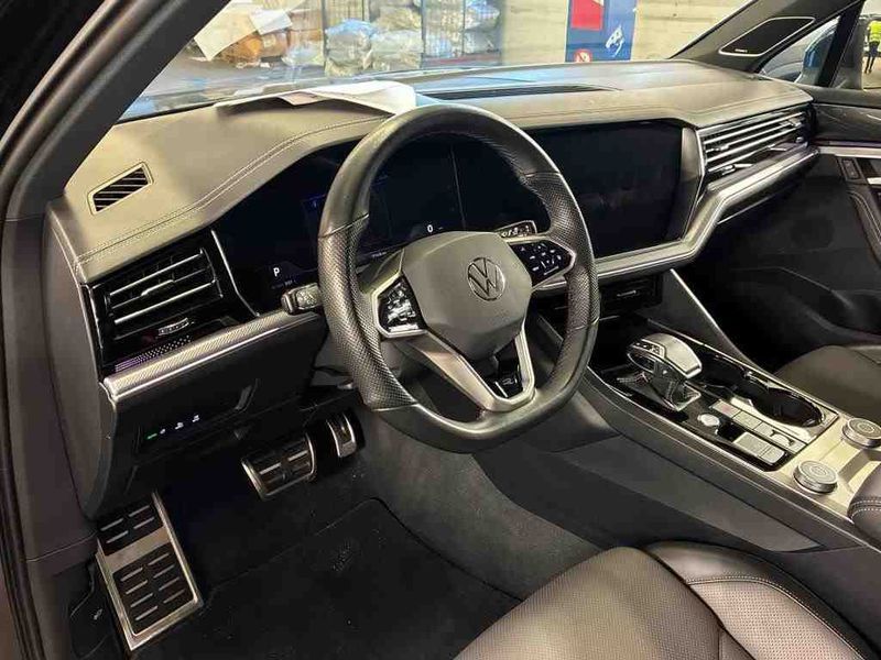 Volkswagen Touareg 3.0 V6 TDI R-Line 4Motion — zdjęcie 10