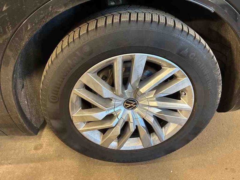 Volkswagen Touareg 3.0 V6 TDI R-Line 4Motion — zdjęcie 21