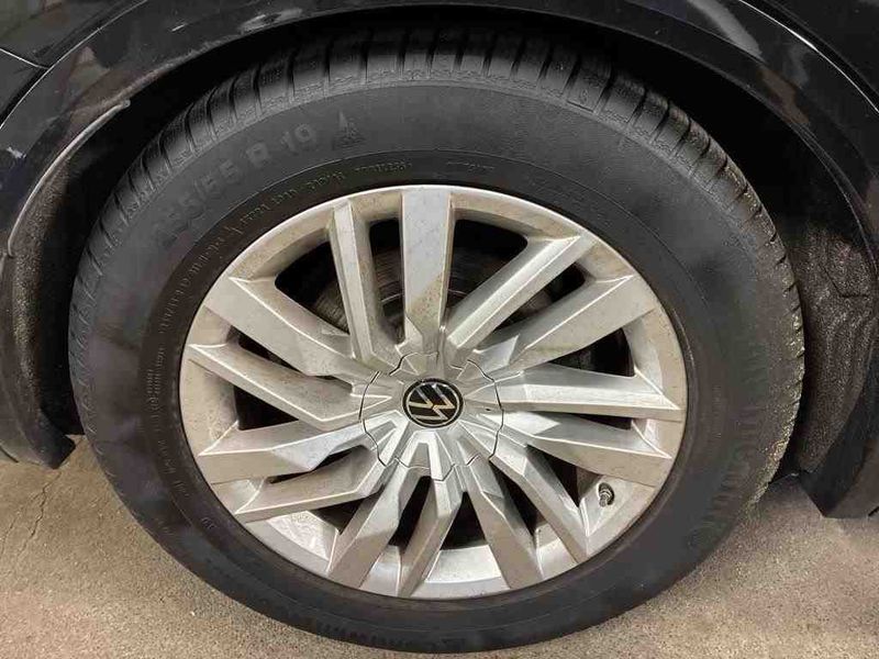 Volkswagen Touareg 3.0 V6 TDI R-Line 4Motion — zdjęcie 23