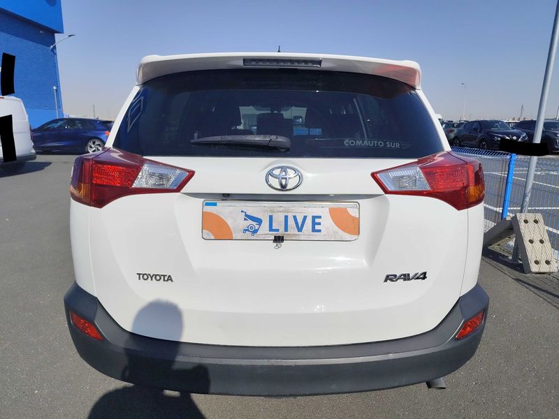 Toyota RAV 4 2.0 D-4D Active — zdjęcie 4